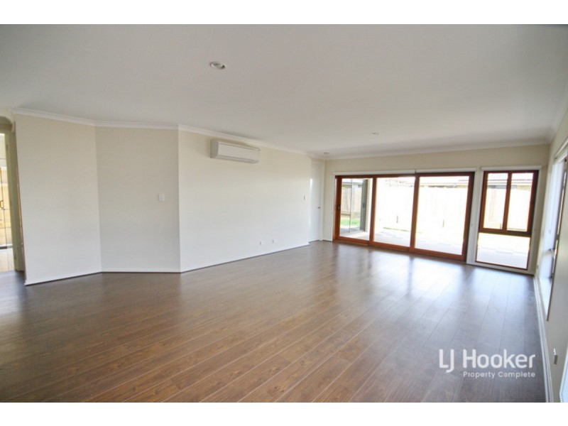 11 Tappen Street, Yarrabilba QLD 4207