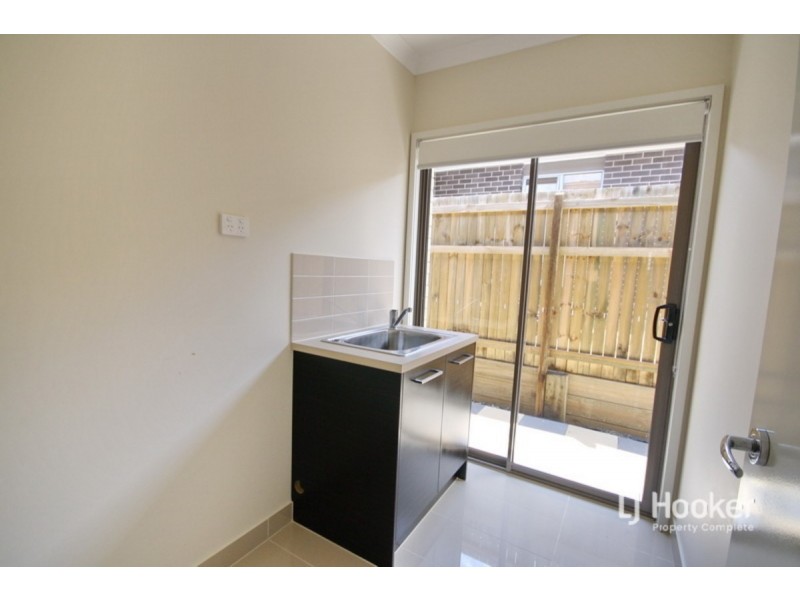 11 Tappen Street, Yarrabilba QLD 4207