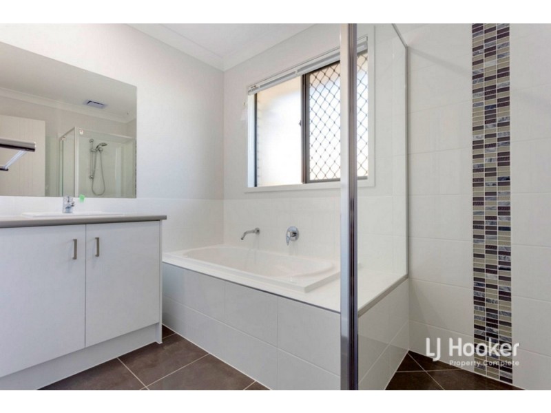 15 Greenstone Street, Yarrabilba QLD 4207