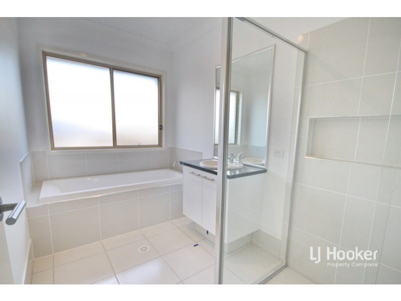 9 Skyblue Circuit, Yarrabilba QLD 4207