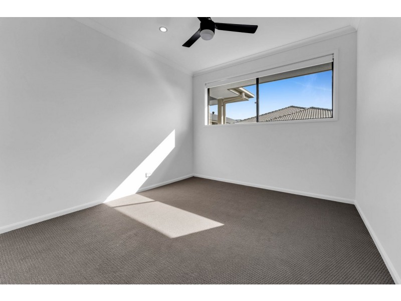 45 Yellowstone Avenue, Yarrabilba QLD 4207