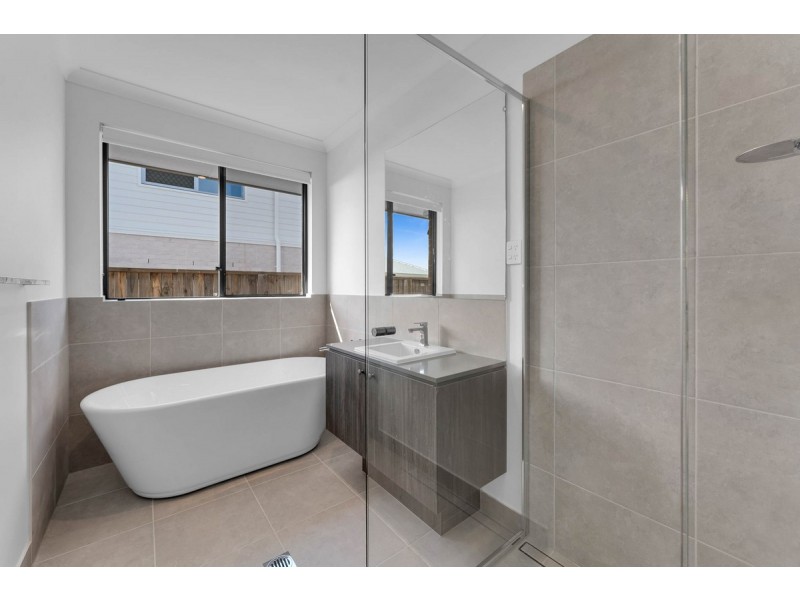 45 Yellowstone Avenue, Yarrabilba QLD 4207