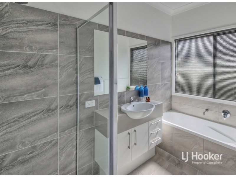 18 Darrau Avenue, Yarrabilba QLD 4207