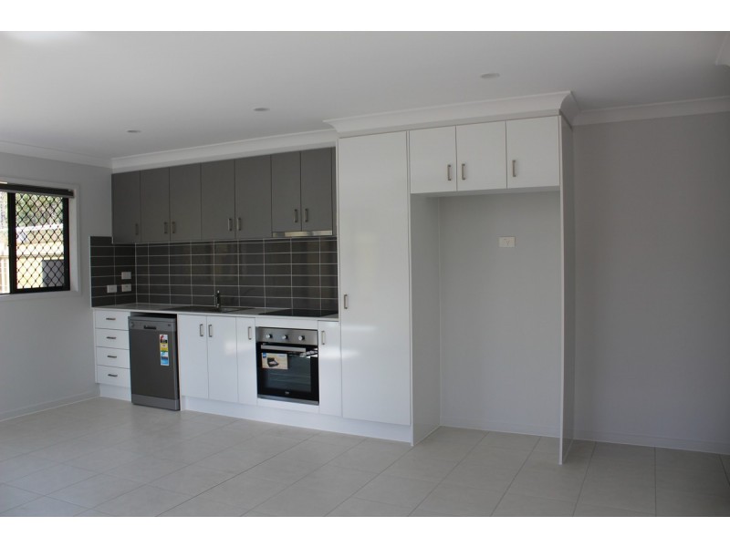 1 & 2/32 Ryrie Court, Park Ridge QLD 4125