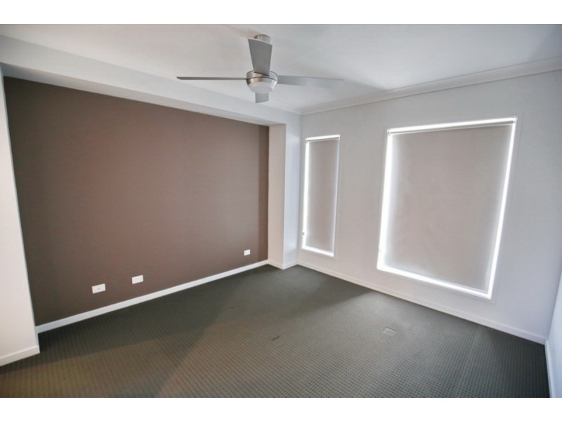 1 Aurora Lane, Yarrabilba QLD 4207