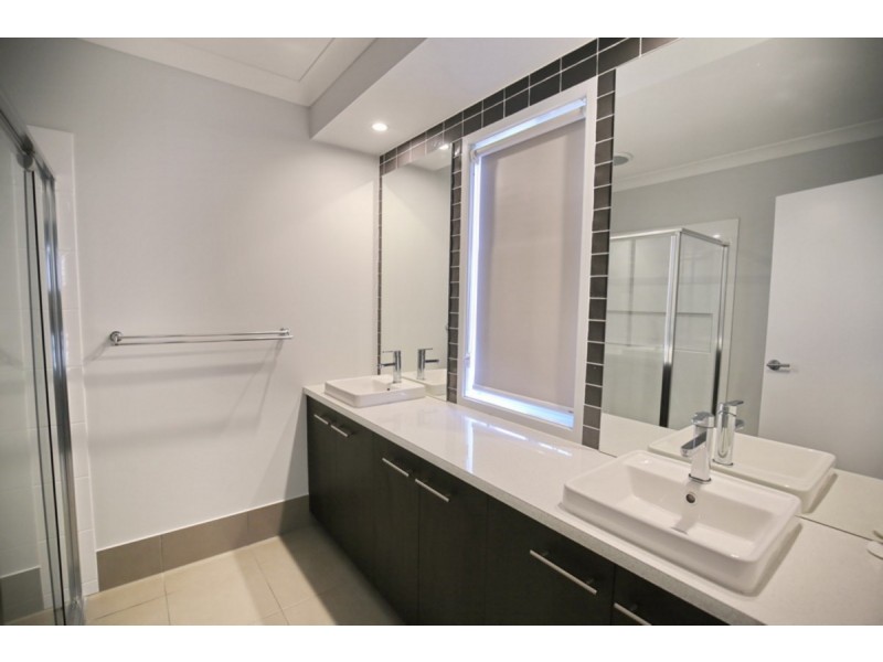 1 Aurora Lane, Yarrabilba QLD 4207