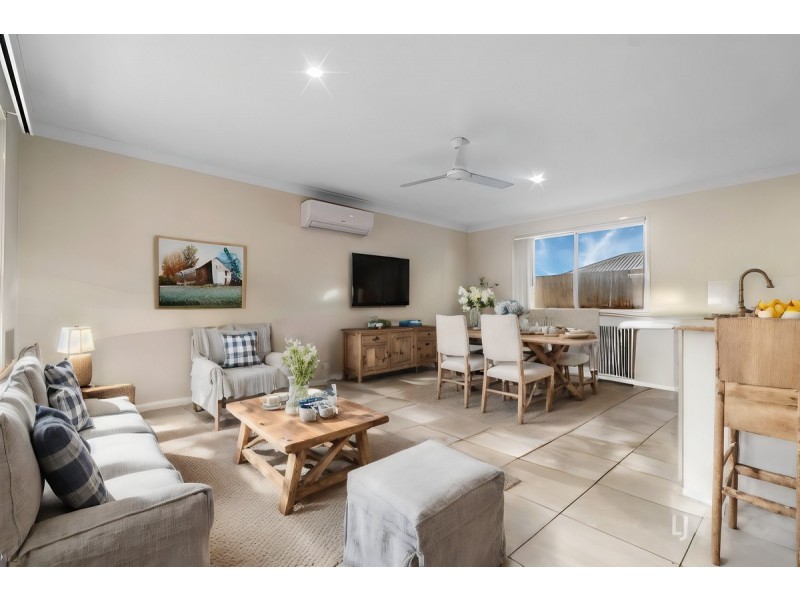 18 Kourounis Street, Logan Reserve QLD 4133