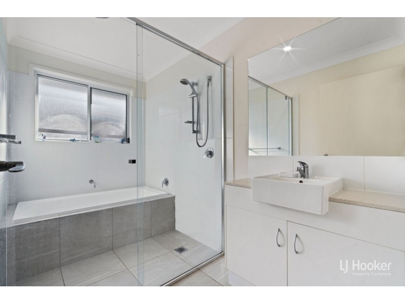 18 Kourounis Street, Logan Reserve QLD 4133