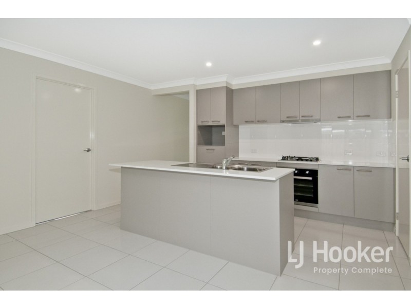 8 Kurgan Lane, Yarrabilba QLD 4207