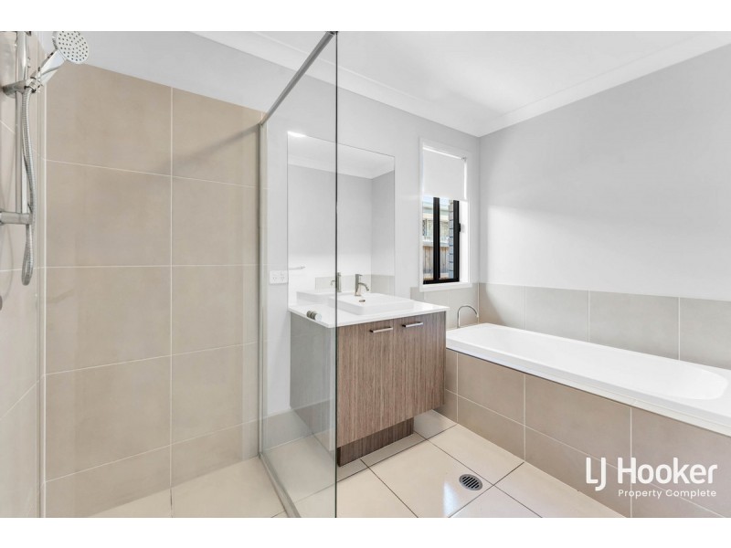 247 Killara Boulevard, Logan Reserve QLD 4133