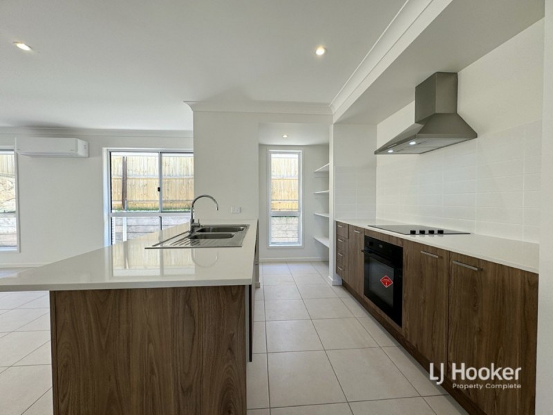 31 Breckenridge Road, Logan Reserve QLD 4133