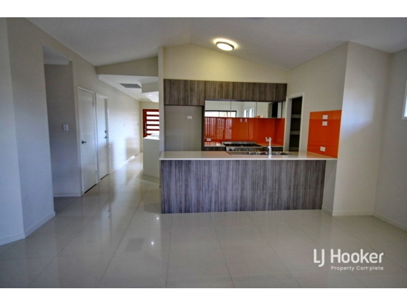 15 Autumnfield Avenue, Yarrabilba QLD 4207