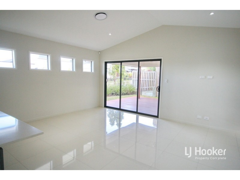 15 Autumnfield Avenue, Yarrabilba QLD 4207