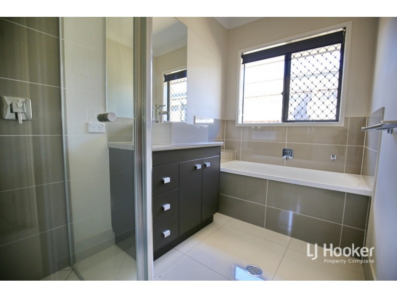 15 Autumnfield Avenue, Yarrabilba QLD 4207