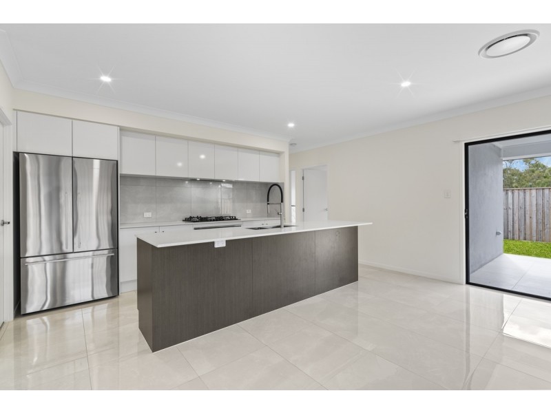 27 Pike Road, South Maclean QLD 4280