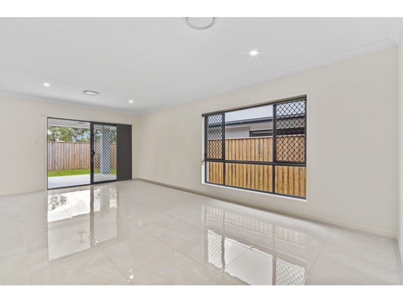 27 Pike Road, South Maclean QLD 4280