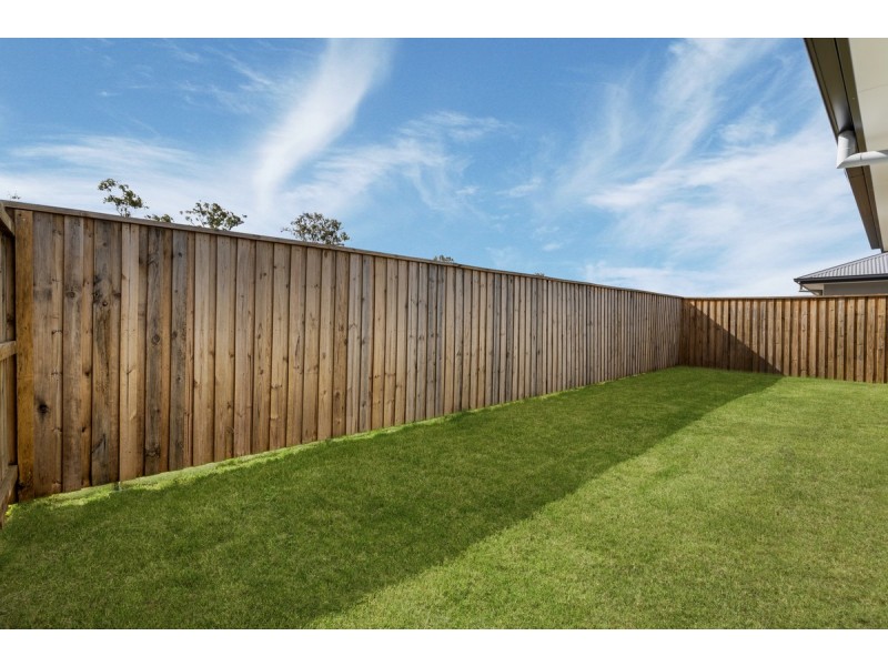 27 Pike Road, South Maclean QLD 4280