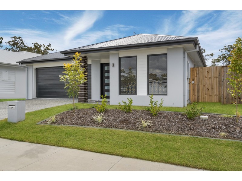 27 Pike Road, South Maclean QLD 4280