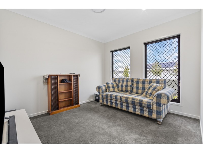 27 Pike Road, South Maclean QLD 4280