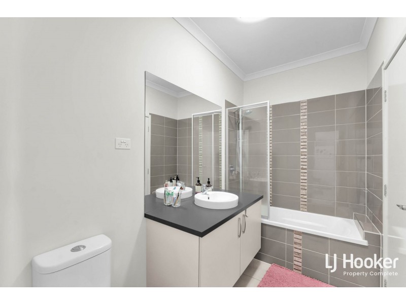 6 Aurora Lane, Yarrabilba QLD 4207