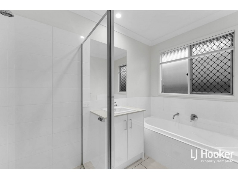 3/3 Winkler Court, Yarrabilba QLD 4207