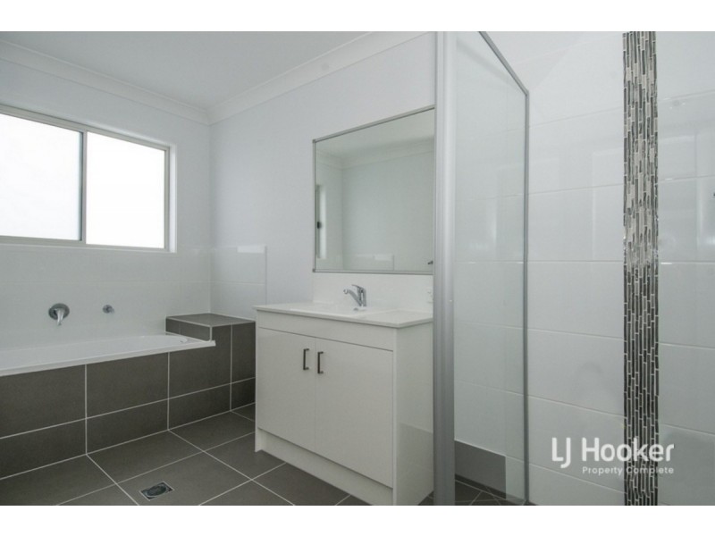 33 Darrau Avenue, Yarrabilba QLD 4207