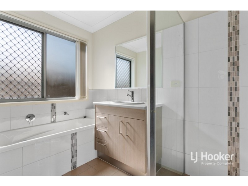 51 Grand Terrace, Waterford QLD 4133