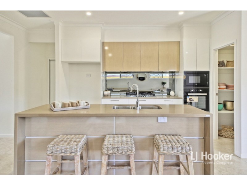 4 Houston Street, Spring Mountain QLD 4124