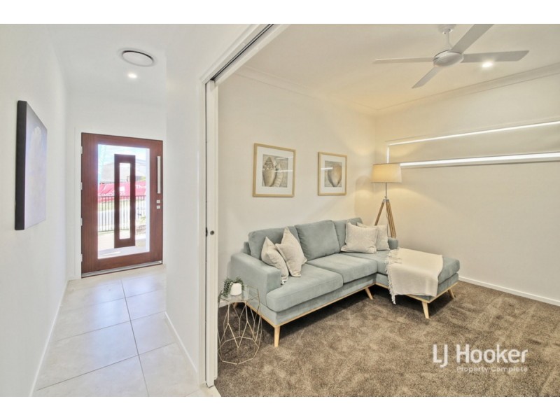 4 Houston Street, Spring Mountain QLD 4124