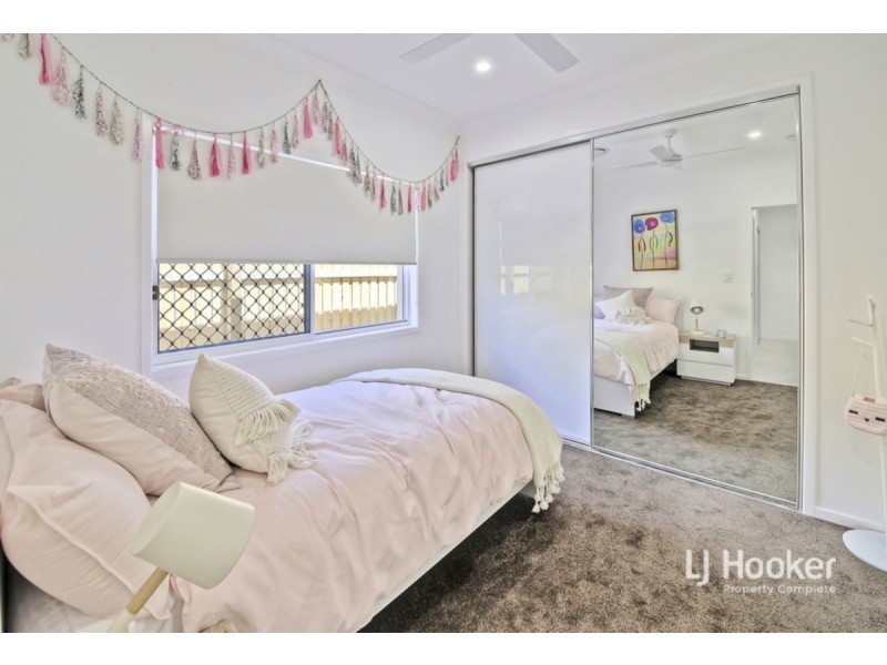 4 Houston Street, Spring Mountain QLD 4124