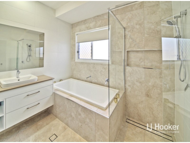 4 Houston Street, Spring Mountain QLD 4124