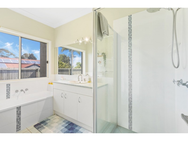 19 Stonebrook Court, Cashmere QLD 4500