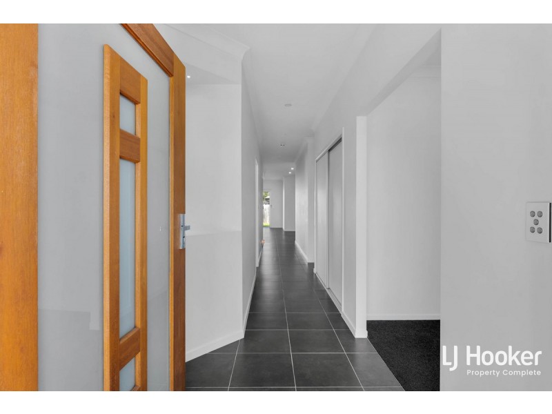 7 Treeline Circuit, Yarrabilba QLD 4207
