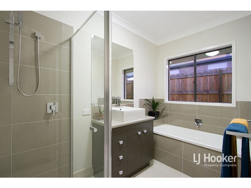 15 Autumnfield Avenue, Yarrabilba QLD 4207