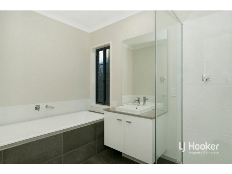 36 Greenstone Street, Yarrabilba QLD 4207