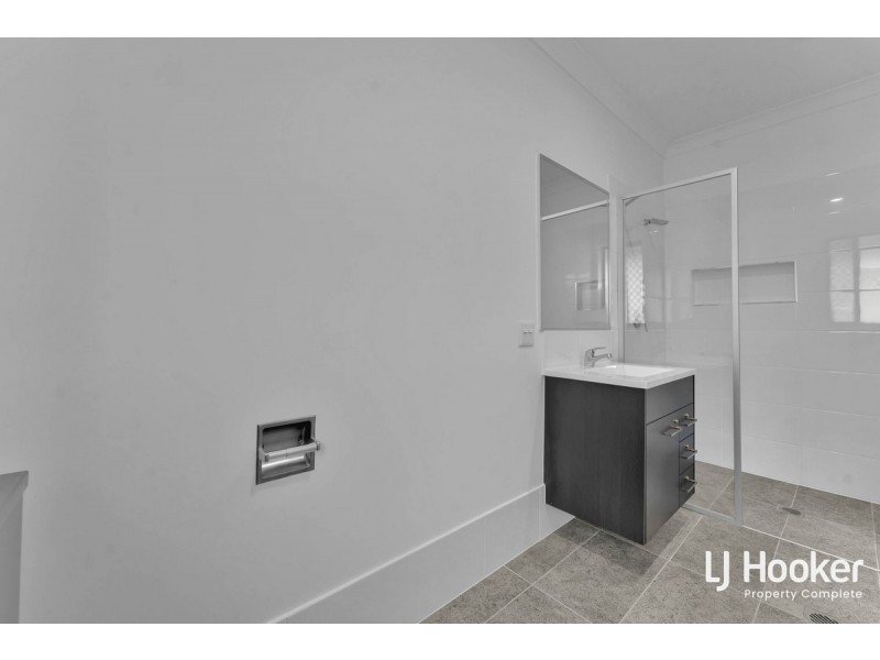 5 Maher Place, Gleneagle QLD 4285