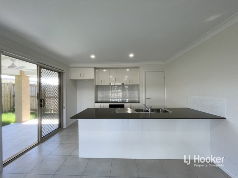 9 Wilfred Street, Walloon QLD 4306