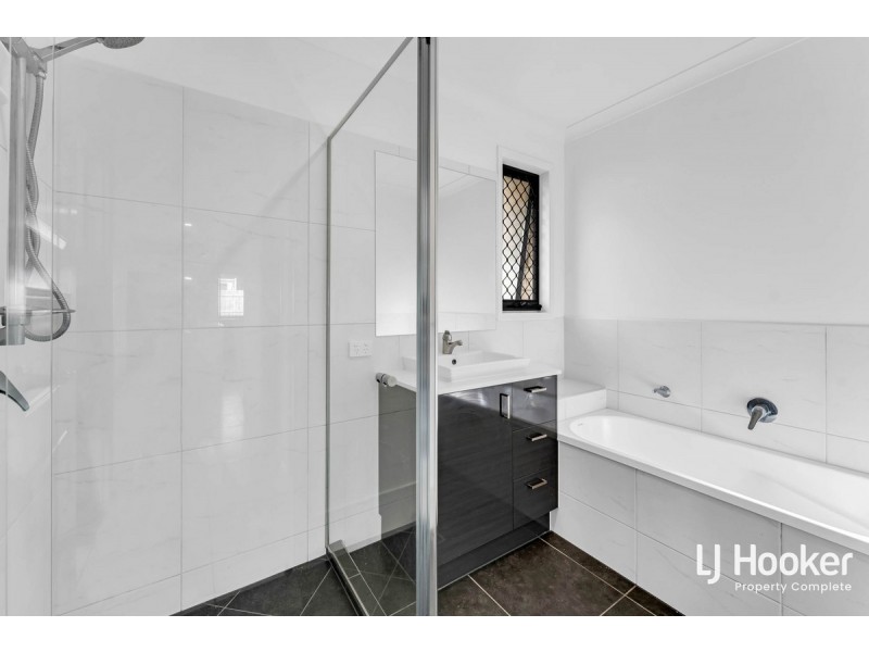 11 Willow Circuit, Yarrabilba QLD 4207