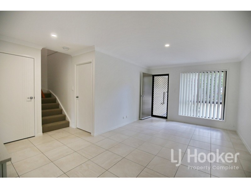 2/8-12 Wattlebrush Court, Park Ridge QLD 4125