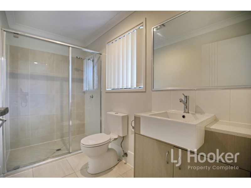 2/8-12 Wattlebrush Court, Park Ridge QLD 4125