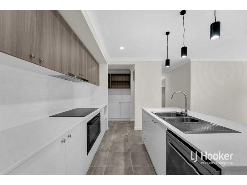 18 Pinnacles Street, Yarrabilba QLD 4207