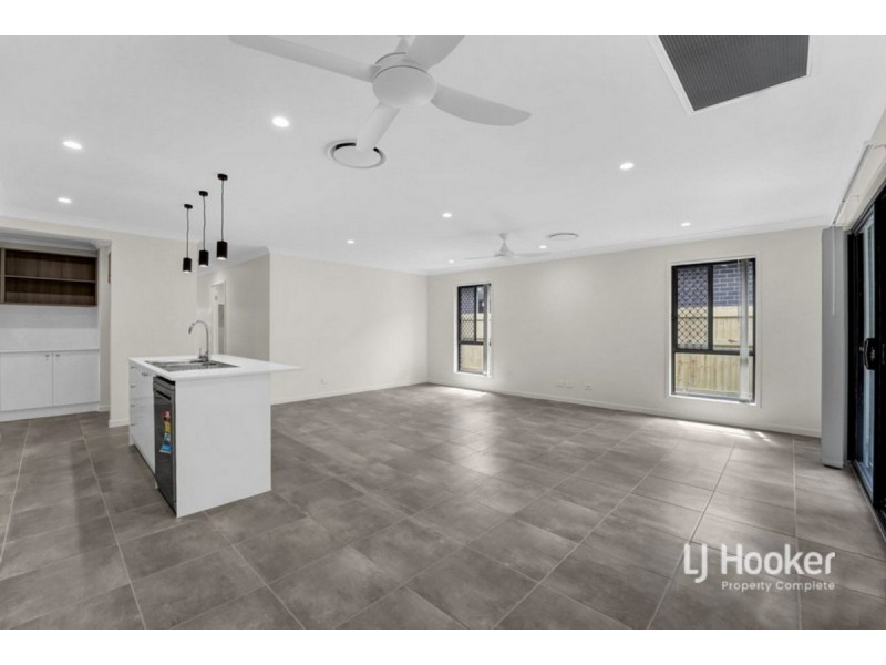 18 Pinnacles Street, Yarrabilba QLD 4207