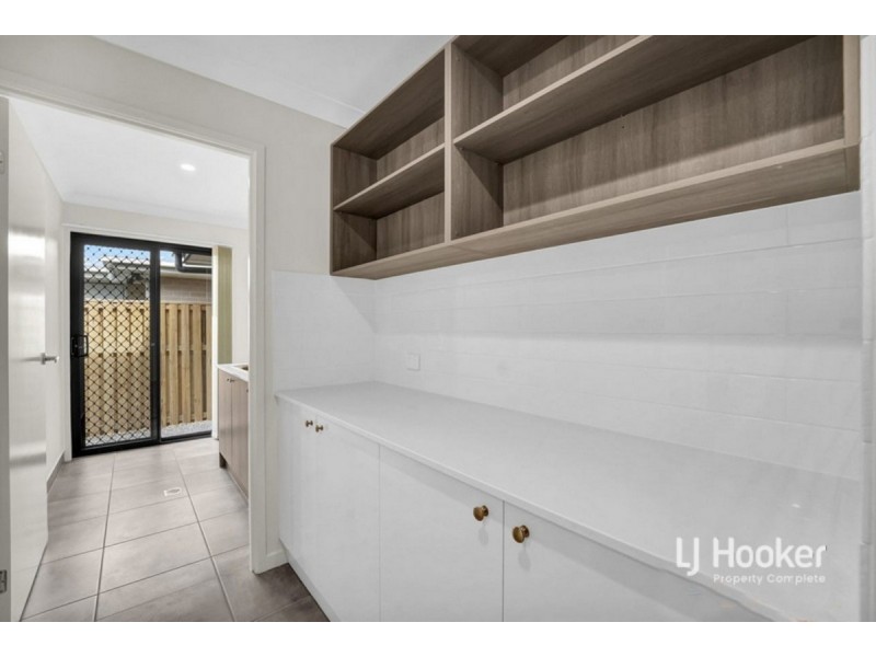 18 Pinnacles Street, Yarrabilba QLD 4207