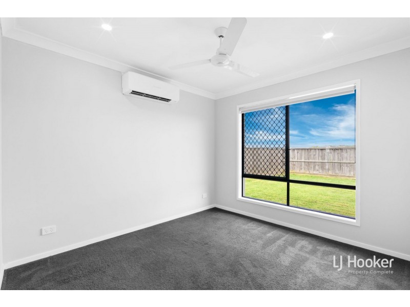 12 Wicker Road, Park Ridge QLD 4125