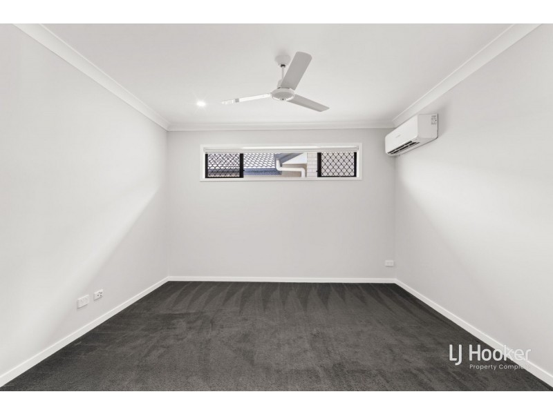 12 Wicker Road, Park Ridge QLD 4125