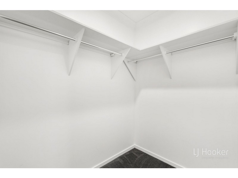 12 Wicker Road, Park Ridge QLD 4125