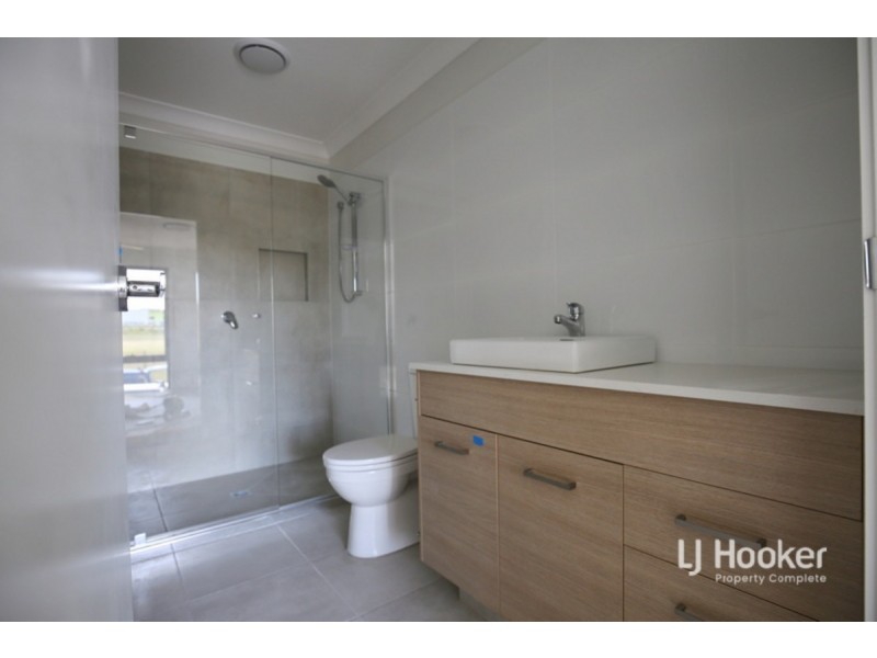 14 Grampians Circuit, Yarrabilba QLD 4207