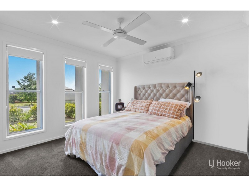 20 Flannery Terrace, Park Ridge QLD 4125