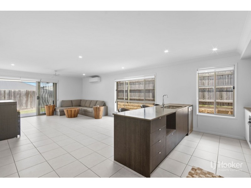 20 Flannery Terrace, Park Ridge QLD 4125