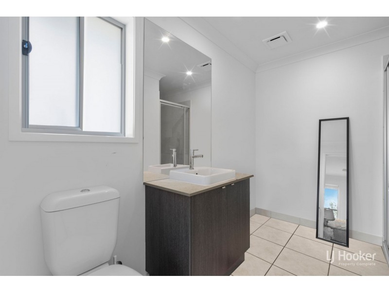 20 Flannery Terrace, Park Ridge QLD 4125